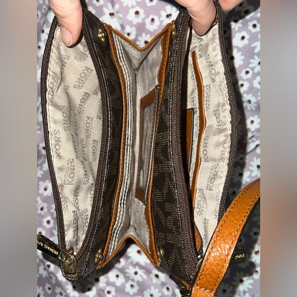 Brown Michael Kors Small Crossbody - Picture 4 of 5